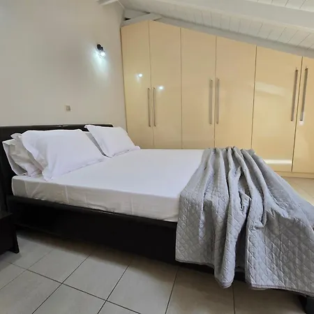 Tomorrow Attic Apartman Vasilikí